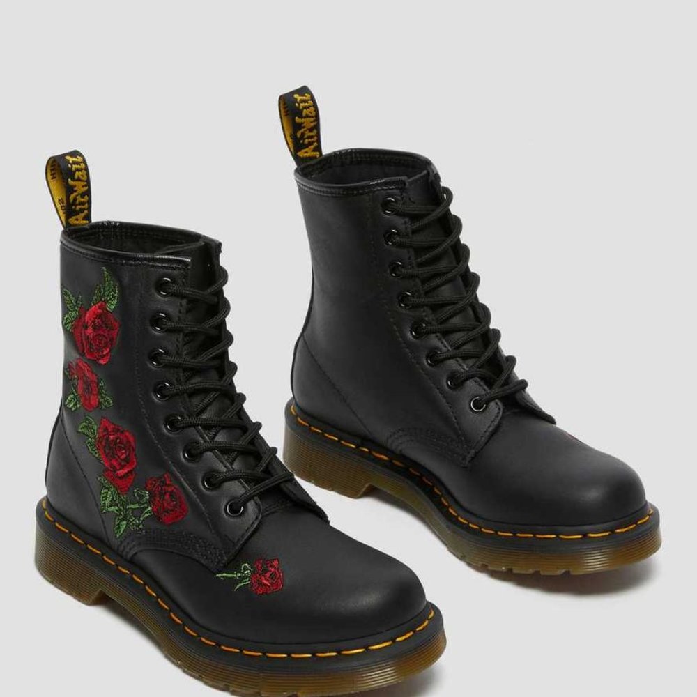Dr Martens Vonda Floral Boots in size 9.